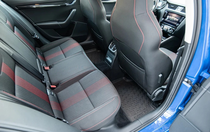Skoda Octavia cena 64900 przebieg: 142000, rok produkcji 2018 z Susz małe 562
